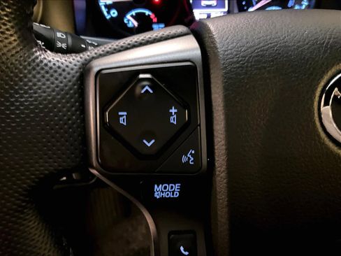 Used 2023 Toyota Tacoma TRD Sport w/ Technology Package image 22