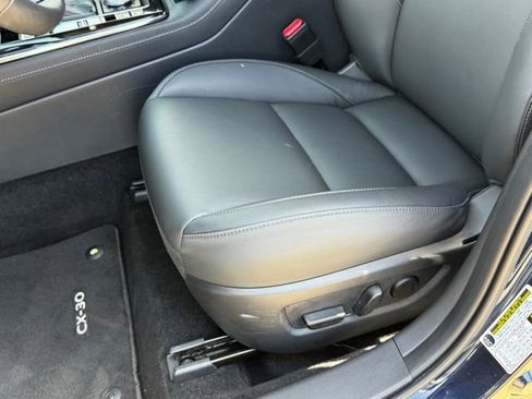 Certified 2025 MAZDA CX-30 AWD 2.5 S w/ Preferred Package image 12