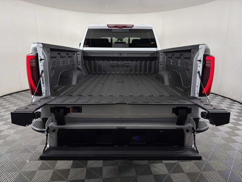New 2026 GMC Sierra 2500 Denali Ultimate AWD/4WD image 17