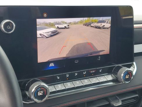Used 2023 Chevrolet Colorado Z71 w/ Z71 Convenience Package 2 AWD/4WD image 19