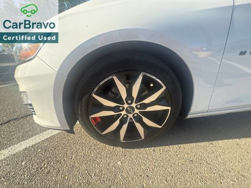 Used 2022 Chevrolet Malibu RS FWD image 3