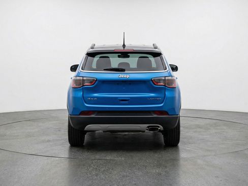 Used 2025 Jeep Compass Limited AWD/4WD image 7
