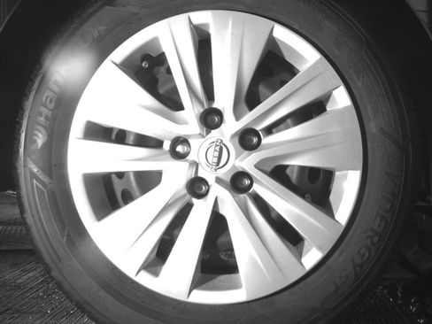 Used 2025 Nissan Sentra S image 15