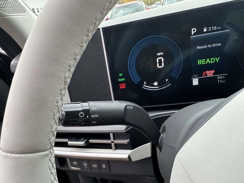 New 2026 Hyundai Santa Fe SE image 25