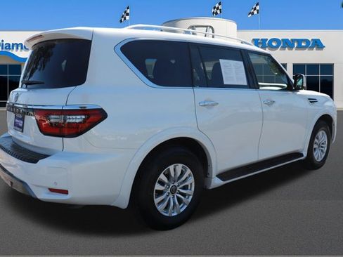 Used 2024 Nissan Armada SV image 6