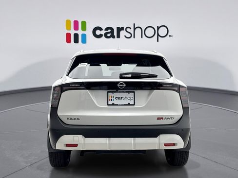 Used 2025 Nissan Kicks SR image 4