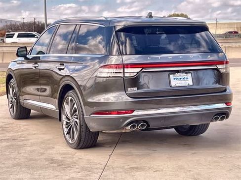 Used 2020 Lincoln Aviator Reserve w/ Equipment Group 202A image 5