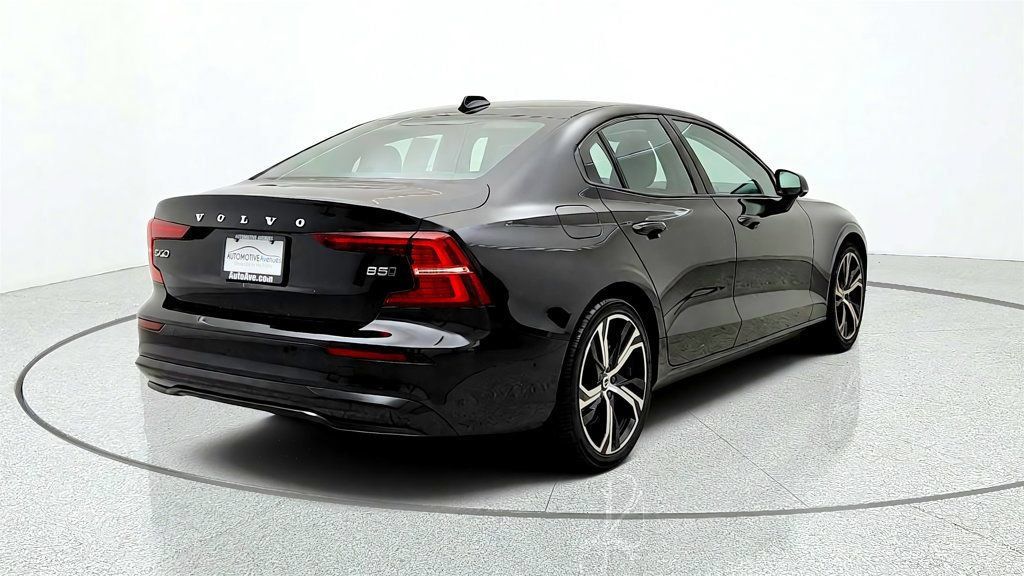 Used 2025 Volvo S60 B5 Plus AWD/4WD image 5