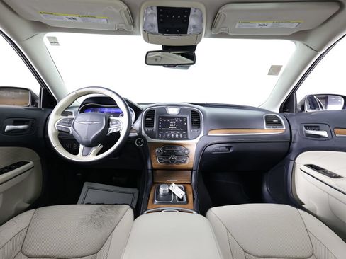 Used 2015 Chrysler 300 C Platinum w/ Harman/Kardon Audio Group AWD/4WD image 27