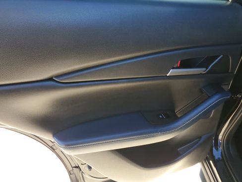 Used 2020 MAZDA CX-30 FWD w/ Select Package image 32