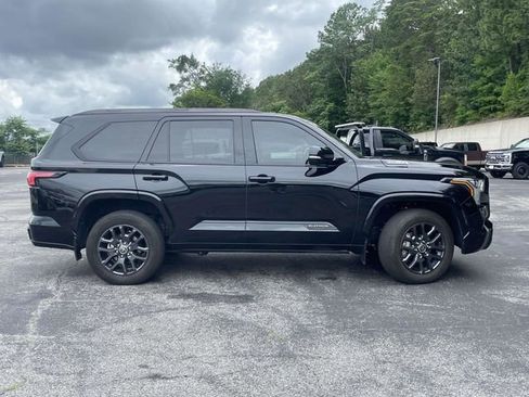 Used 2023 Toyota Sequoia Platinum AWD/4WD image 2