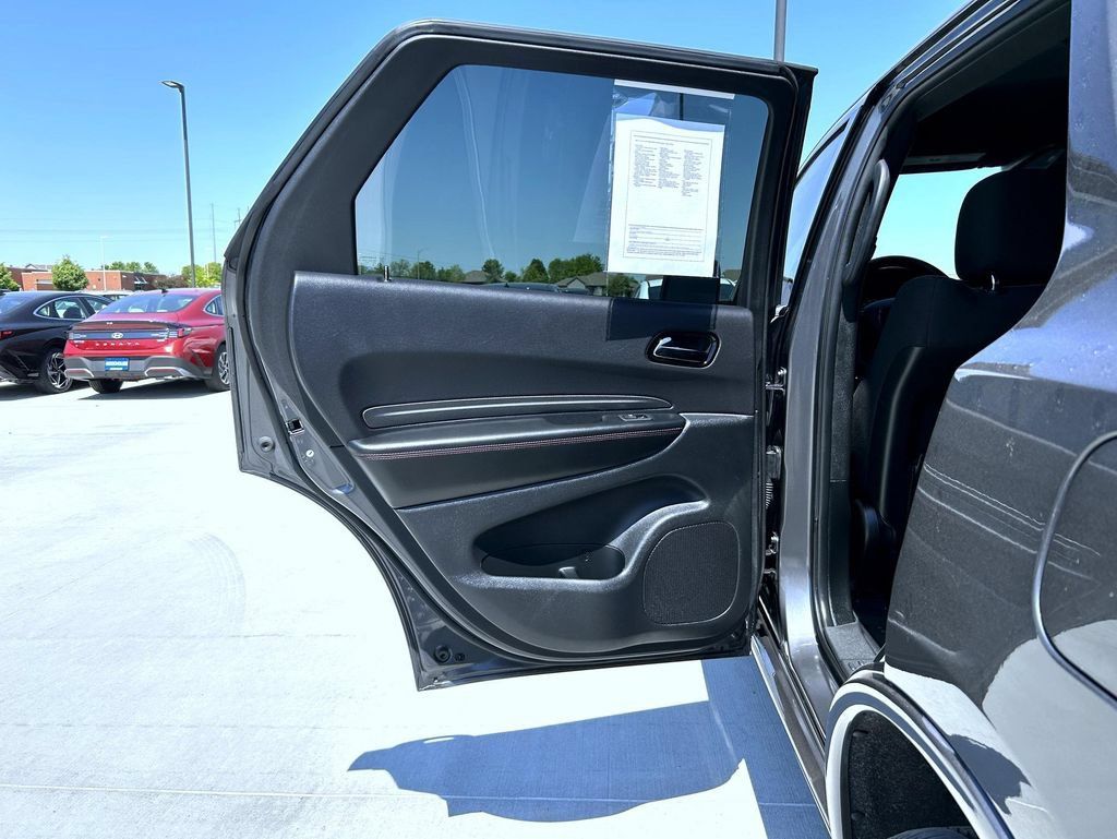 Used 2025 Dodge Durango GT w/ Blacktop Package AWD/4WD image 23