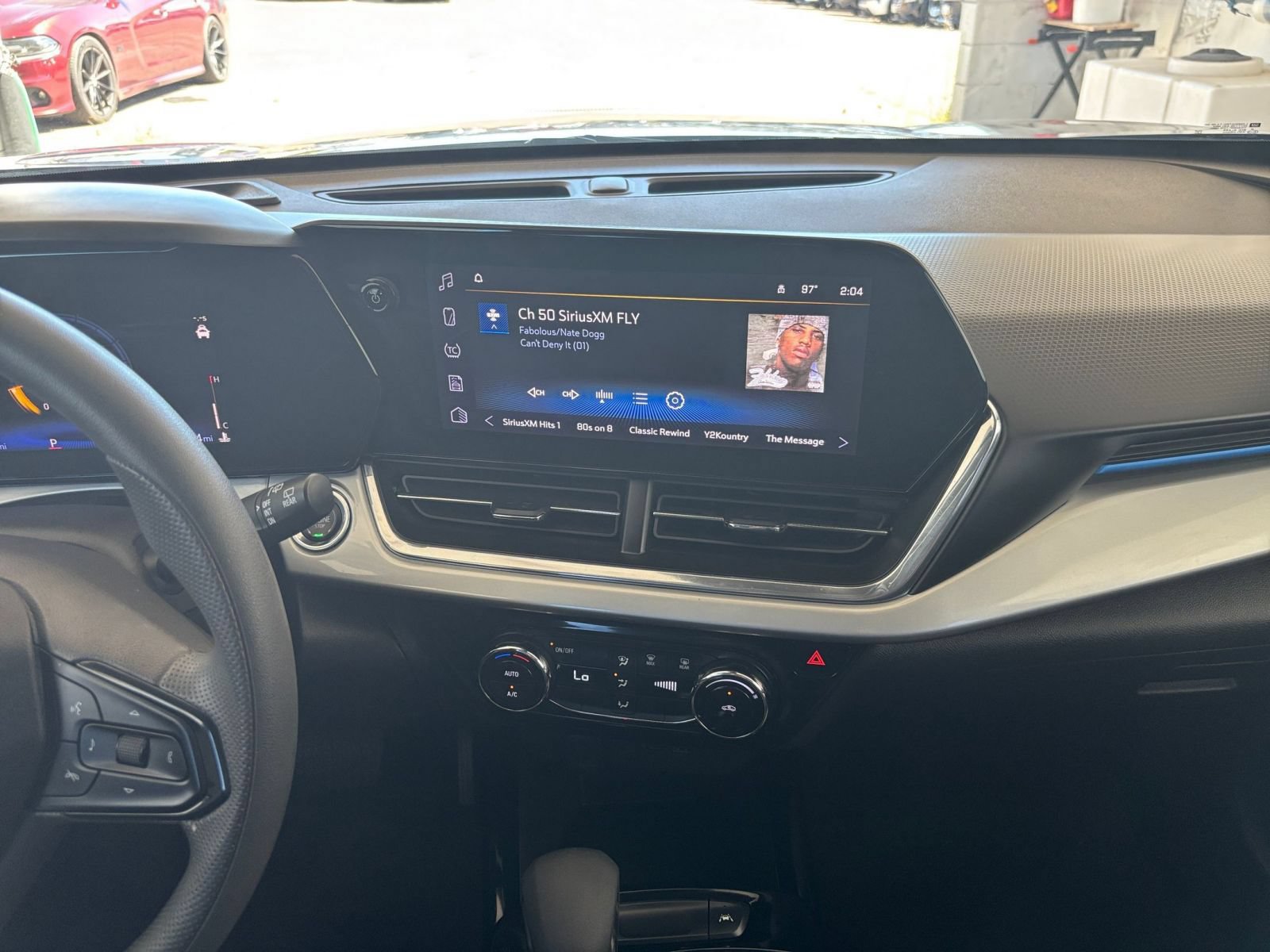 Used 2025 Chevrolet Trax LT FWD image 16
