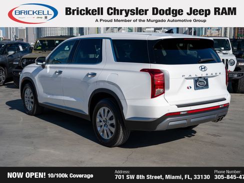 Used 2025 Hyundai Palisade SE image 3