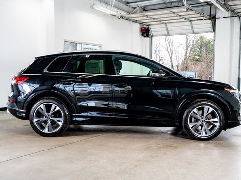 Used 2022 Audi Q4 e-tron Premium Plus image 5