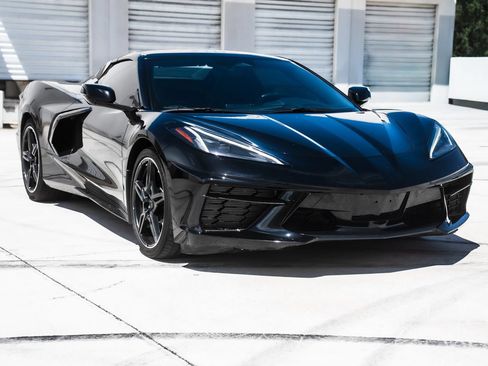 Used 2024 Chevrolet Corvette Stingray Convertible w/ 1LT RWD image 3