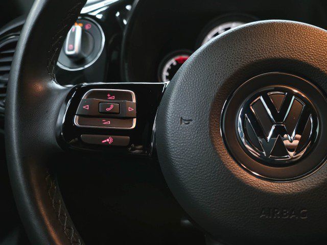 Used 2018 Volkswagen Beetle 2.0T S w/ Style & Comfort Package For S FWD image 17