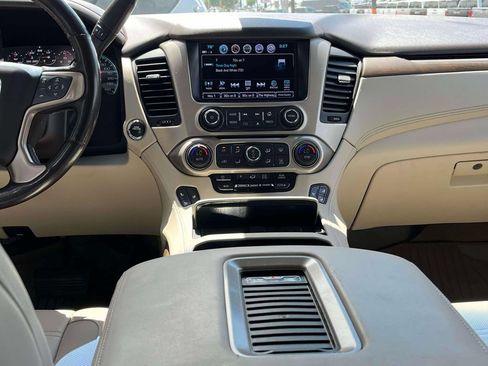 Used 2018 GMC Yukon Denali w/ Denali Ultimate Package AWD/4WD image 13