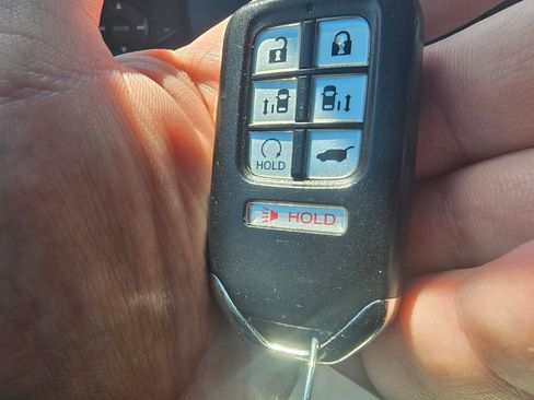 Used 2018 Honda Odyssey EX image 20