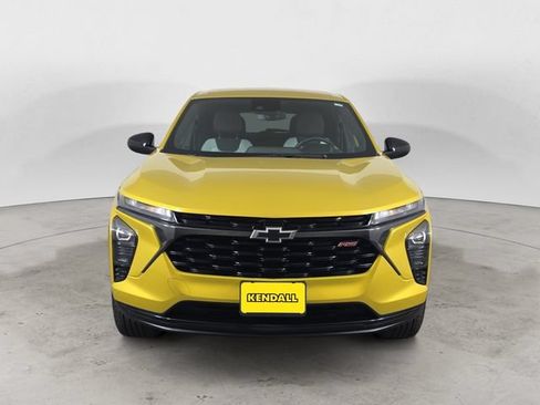 Used 2024 Chevrolet Trax RS FWD image 2