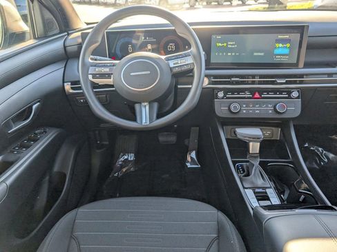 Used 2025 Hyundai Santa Cruz SE image 13