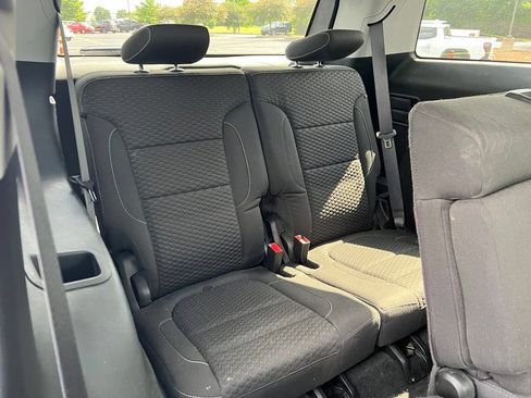 Used 2018 GMC Acadia SLE FWD image 12