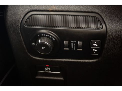 Used 2022 Jeep Wagoneer Series III AWD/4WD image 28