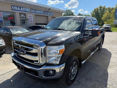 Used 2012 Ford F250 Lariat image 2