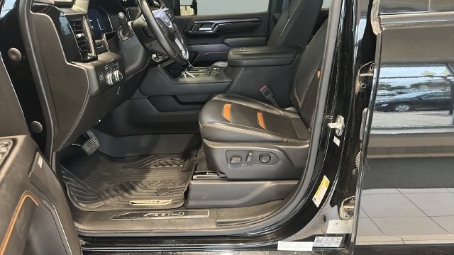 Used 2024 GMC Sierra 2500 AT4 AWD/4WD image 9