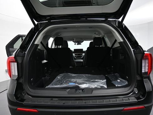 New 2025 Ford Explorer Active image 26