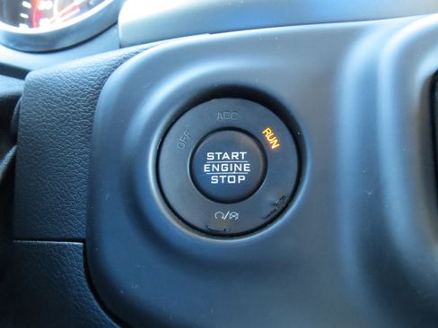 Used 2018 Jeep Wrangler Unlimited Rubicon image 27