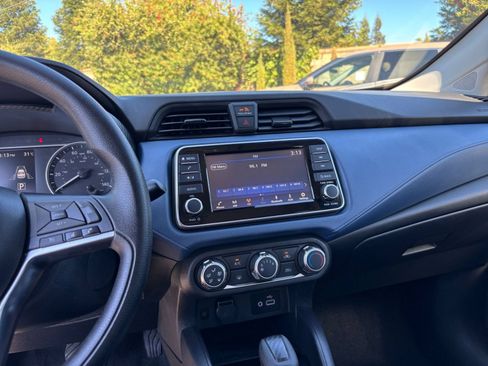 Used 2025 Nissan Versa SV FWD image 16