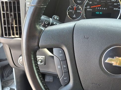 Used 2022 Chevrolet Express 3500 w/ Power Convenience Package RWD image 22