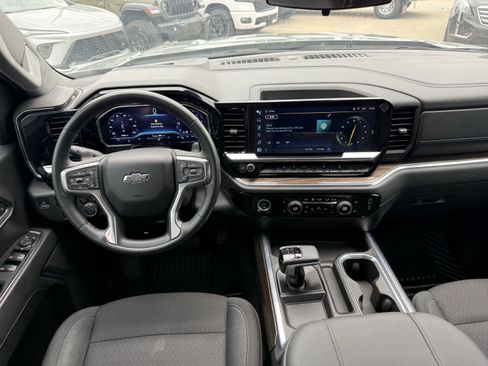 Used 2023 Chevrolet Silverado 1500 RST w/ Z71 Off-Road Package AWD/4WD image 15