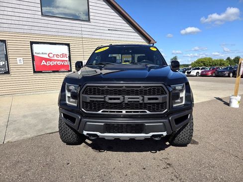 Used 2018 Ford F150 Raptor w/ Equipment Group 802A Luxury image 2
