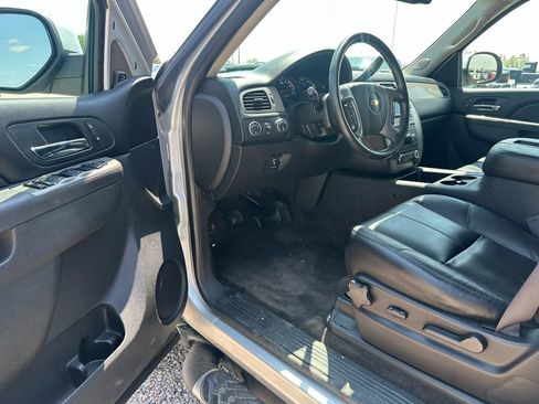 Used 2012 Chevrolet Avalanche LT w/ Suspension Package, Off-Road AWD/4WD image 34