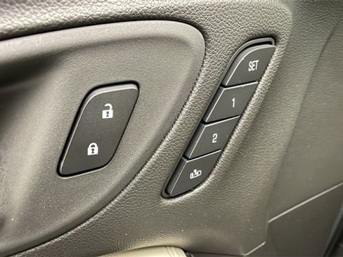 Certified 2023 Buick Encore GX Essence w/ Experience Buick Package image 9