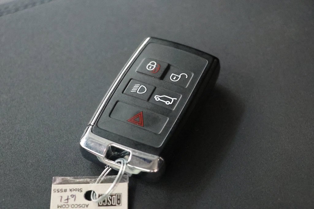 Used 2023 Land Rover Defender 90 S AWD/4WD image 34