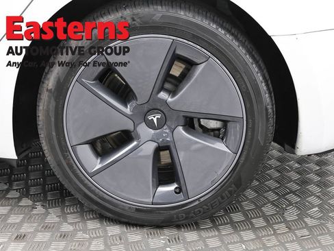 Used 2023 Tesla Model 3 Standard Range image 29
