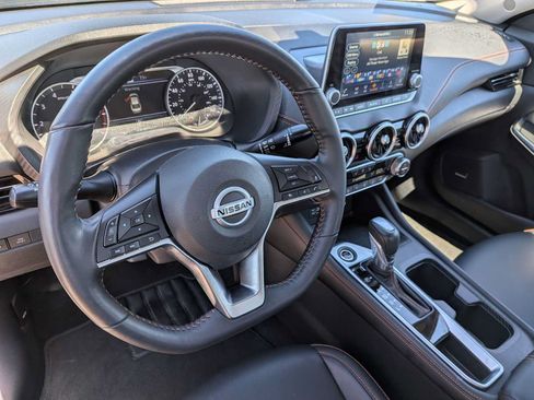 Used 2023 Nissan Sentra SR w/ SR Premium Package FWD image 15