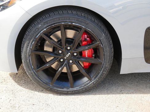 Certified 2022 Kia Stinger GT2 w/ Scorpion Package AWD/4WD image 15