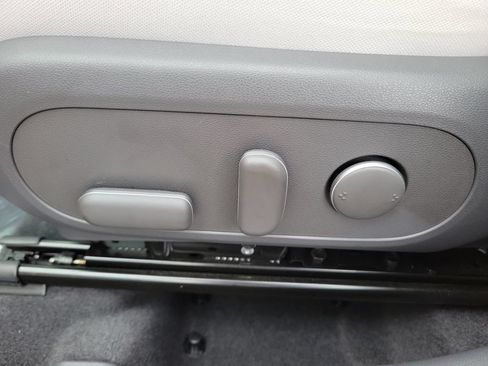 Used 2024 Hyundai Kona SEL w/ Convenience Package FWD image 17