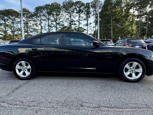 Used 2012 Dodge Charger SE w/ Connectivity Group RWD image 7