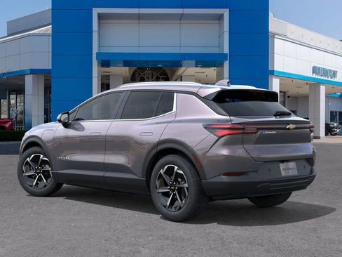 New 2026 Chevrolet Equinox EV LT image 3