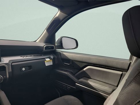New 2025 Toyota Tacoma SR5 AWD/4WD image 11