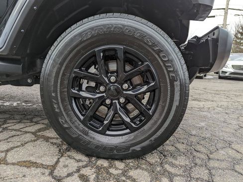 Used 2022 Jeep Gladiator Sport image 45