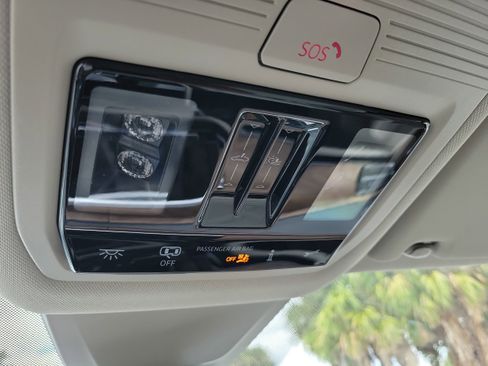 New 2026 Volkswagen Atlas SE FWD image 19
