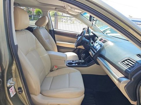 Used 2017 Subaru Outback 2.5i Limited AWD/4WD image 6