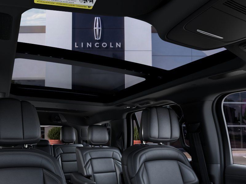 New 2027 Lincoln Navigator Reserve w/ Jet Appearance Package RWD image 22