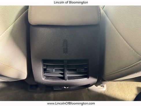 Used 2015 Lincoln MKX AWD w/ Equipment Group 102A image 18